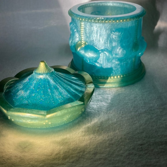 Carousel Trinket Jar, Baby Blue/Gold/HolographicGlitter - Picture 7 of 7
